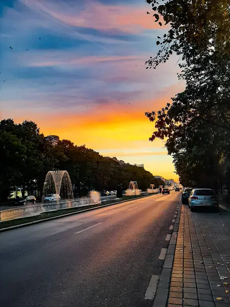 Şehir manzarası, şehirde gün batımı. Yüksek kaliteli fotoğraf.
