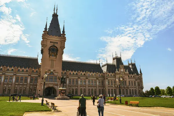 Iasi 'deki Kültür Sarayı. Yüksek kaliteli fotoğraf.