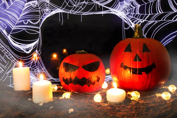 Kísérteties Halloween Tök Egy Fekete Háttér Sárga Lámpák Gyertyák Web — Stock Fotó