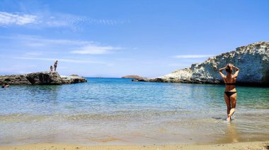 Alogomandra plajı, Milos, Kiklad Yunanistan