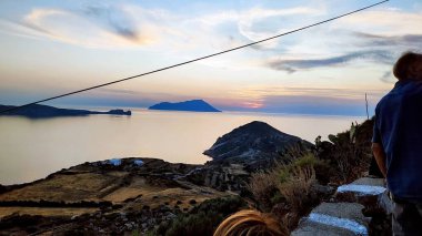 Plaka, Milos Adası, Kiklad, Yunanistan 'da gün batımı