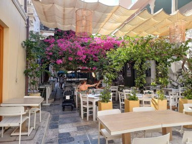 Ermoupoli, Syros, Yunanistan 'daki geleneksel taverna