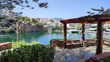 Agios Nikolaos Girit Limanı