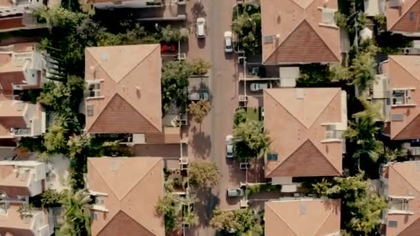 Vídeo Filmado Drone Telhados Laranja Dos Bairros Residenciais Uma Cidade — Vídeo de Stock
