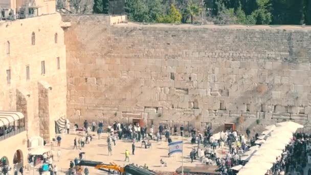 Muro Ocidental Templo Judaico Jerusalém Dia Muitas Pessoas Rezam Perto — Vídeo de Stock