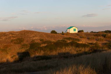 Gouville sur Mer, Manche, Normandiya, Fransa 'daki sahil kulübeleri