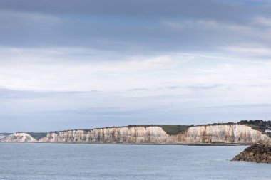 Manzaralar ve Tebeşir uçurumları Fransa 'nın Kanal kıyısı boyunca, Normandiya