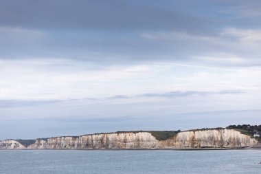 Manzaralar ve Tebeşir uçurumları Fransa 'nın Kanal kıyısı boyunca, Normandiya