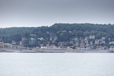 Manzaralar ve Tebeşir uçurumları Fransa 'nın Kanal kıyısı boyunca, Normandiya