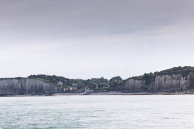 Manzaralar ve Tebeşir uçurumları Fransa 'nın Kanal kıyısı boyunca, Normandiya