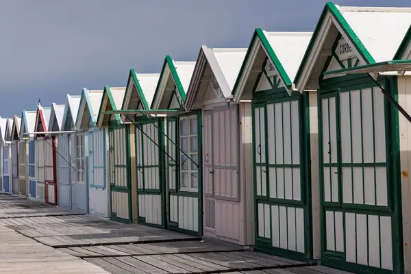 Manzaralar ve Tebeşir uçurumları Fransa 'nın Kanal kıyısı boyunca, Normandiya