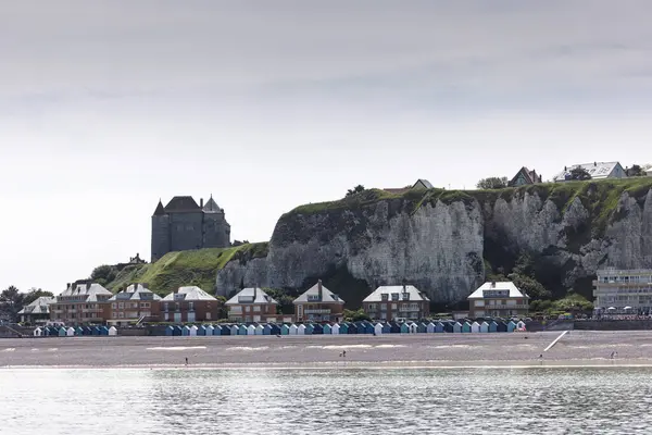 Manzaralar ve Tebeşir uçurumları Fransa 'nın Kanal kıyısı boyunca, Normandiya