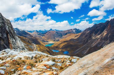 İsrail 'in kuzeyindeki dağların güzel manzarası