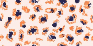 Açık arkaplanda soyut turuncu ve lacivert lekeler içeren dinamik ve pürüzsüz desenler. Minimalist hayvandan esinlenilmiş düz baskı. Moda tekstili ve yaratıcı marka tasarımları için mükemmel bir süs.