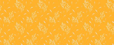 Narin dalları ve küçük yaprakları parlak sarı arka planı olan kusursuz botanik deseni. Kumaş, duvar kağıdı, kırtasiye, ambalaj ve zarif tasarımlar için sade doğa süsü