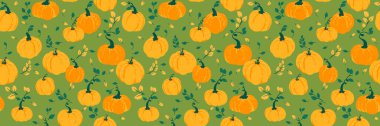Turuncu kabaklı kusursuz vektör deseni ve sessiz yeşil arka planda sonbahar yaprakları. Cadılar Bayramı için şablon, Şükran Günü, sonbahar dekoru, tekstil tasarımı, mevsimsel ambalaj