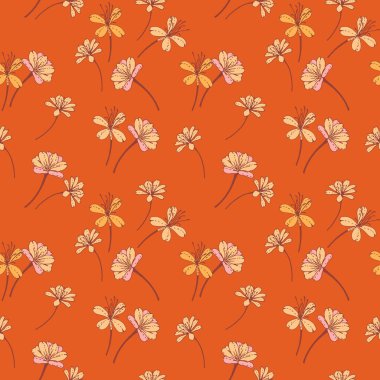 Terracotta arka planında pembe ve sarı çiçekler çizilmiş kusursuz bir çiçek deseni var. Tekstil, ambalaj ve duvar kağıtları için şablon.