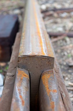 Demiryolunun ucunu kapatın.