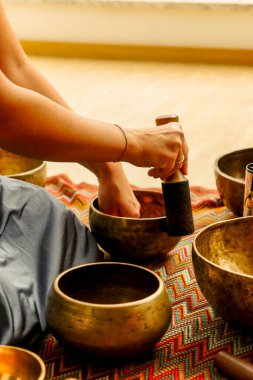 Tibetan singing bowls meditation event 