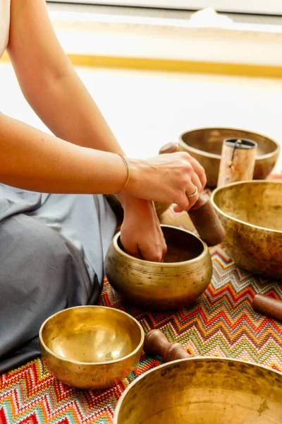 Tibetan singing bowls meditation event 