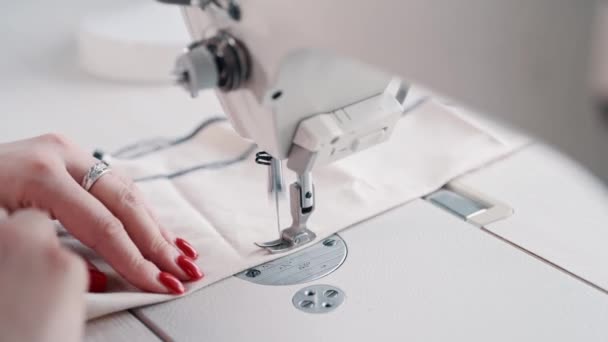 Detailed Close Operation Sewing Machine — Vídeo de Stock