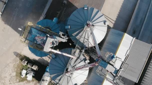 Grain Storage Aerial View Camera Rises Steel Tanks Factory — стоковое видео