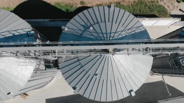 Grain Storage Aerial View Camera Rises Steel Tanks Factory — Vídeo de Stock