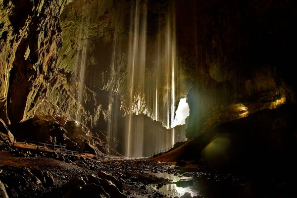 Beauty Lighting Display Cave Walking Path — Foto Stock