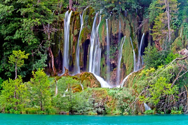 Huai Luang Waterfall Una Delle Più Grandi Cascate Della Thailandia — Foto Stock