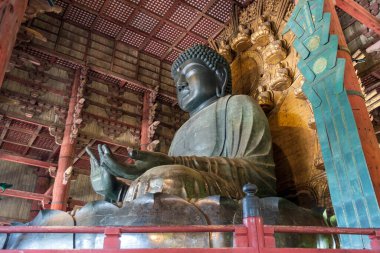 Nara Daibutsu Japonya 'daki en ünlü Buda heykellerinden biridir.