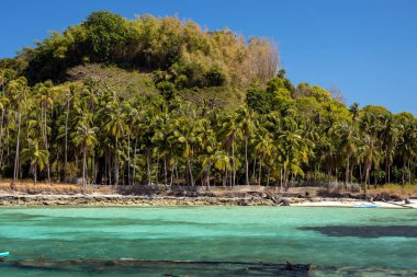 Similan Adaları, Tayland 'ın güneyinde Phang Nga eyaletinin Andaman Denizi kıyısında yer alan bir takımadalardır. Hindistan ve Tayland arasındaki deniz sınırı..