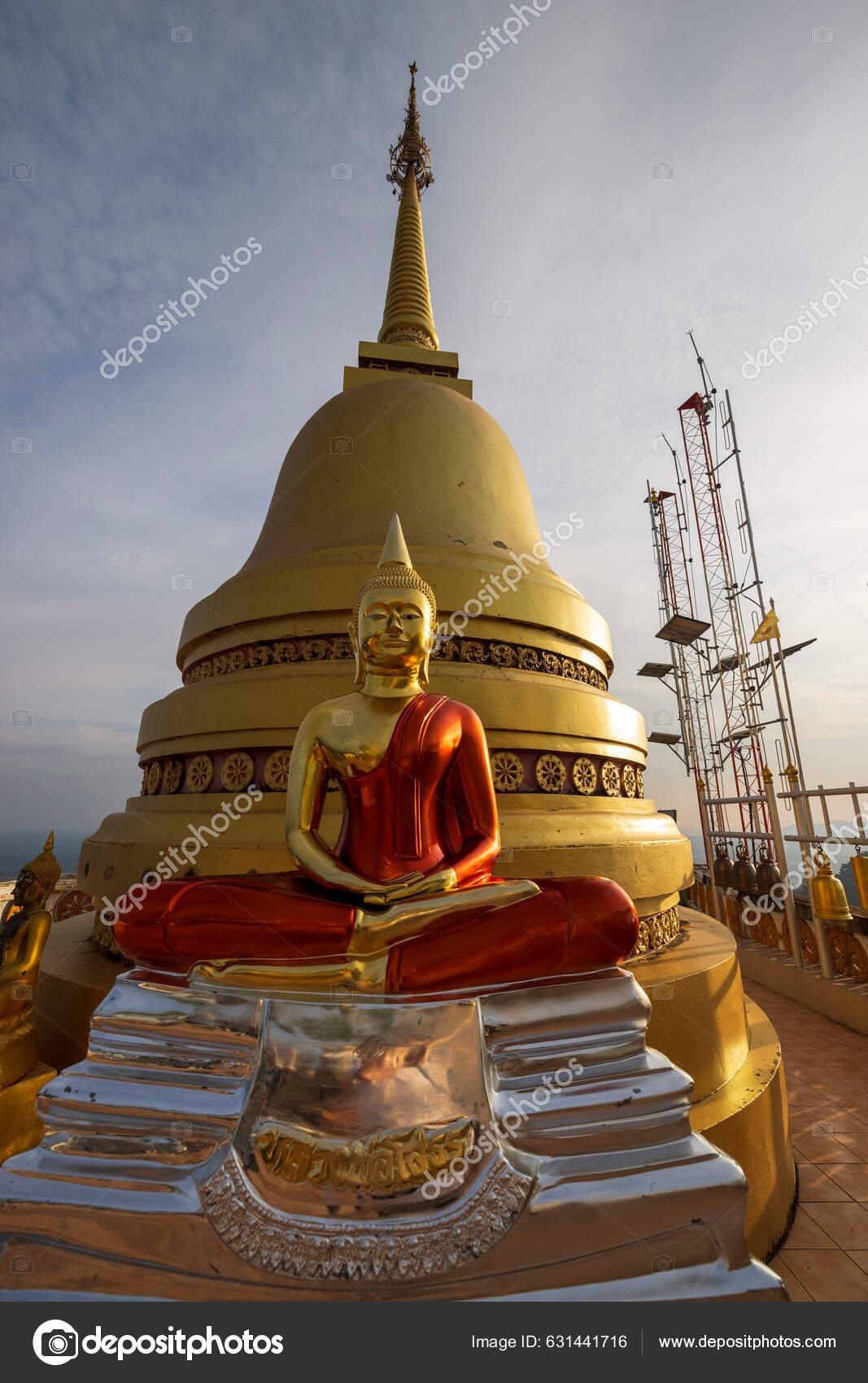 Photo libre de droit de Bouddha En Ortemple Tiger Cavethaïlande