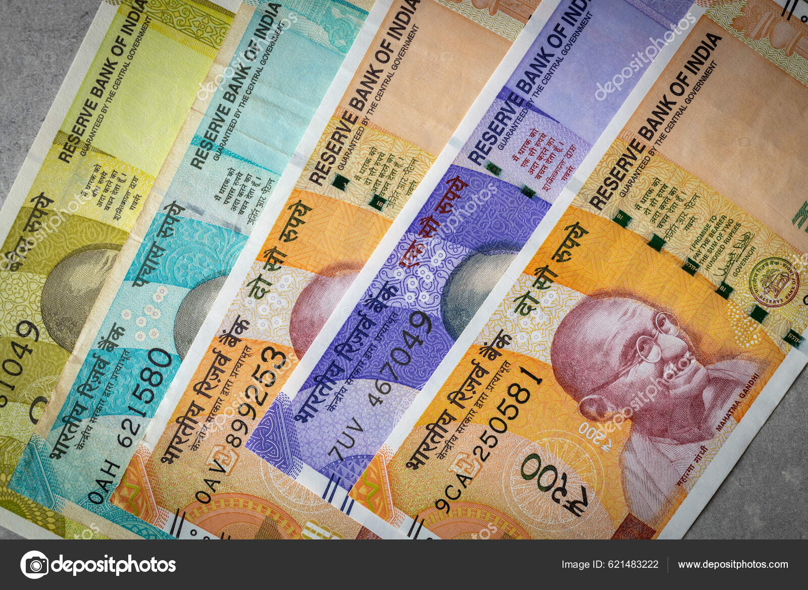 印度货币新系列的各种钞票经济和金融概念——图库图片© rochu_2008 #621483222