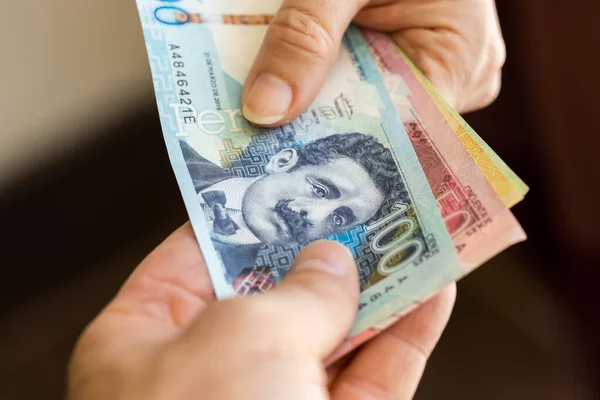 Перуанські Банкноти Пересилання Грошей Від Руки Руки Фінансова Ділова Концепція — стокове фото