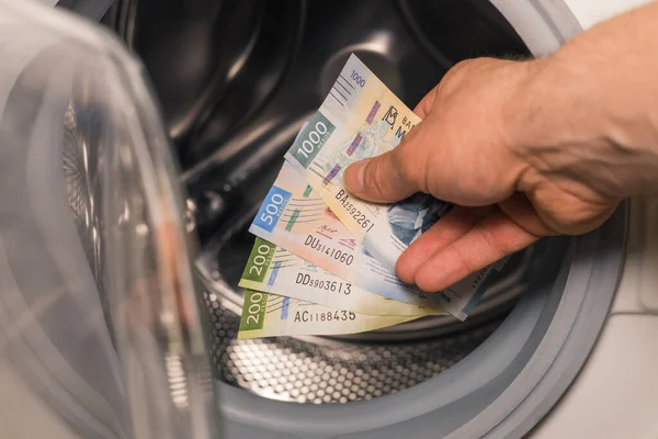 Meksika Pesoları Çamaşır Makinesine Atılıyor Konsept Para Aklama Yasadışı Faaliyet — Stok fotoğraf
