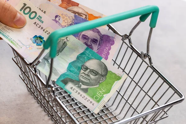 Conceptul Inflația Columbia Creșterea Prețurilor Magazine Coșul Cumpărături Gol Banii — Fotografie, imagine de stoc