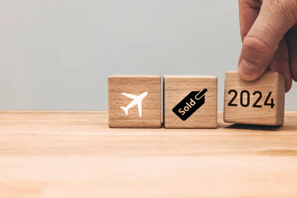 Luftfahrtgeschäft 2024 Ticketverkauf Airline Statistik Konzept Holzblöcke Mit Flugzeug Verkaufs — Stockfoto