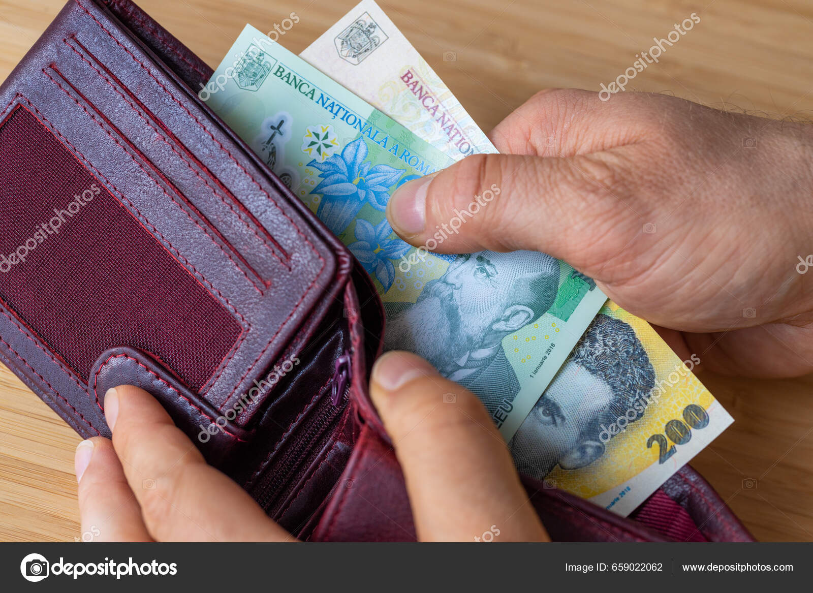 Billetera con billetes hotsell