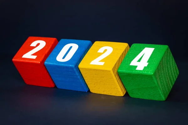 2024 Witamy Nowym Roku Data Kolorowe Drewniane Klocki Nowy Rok — Zdjęcie stockowe