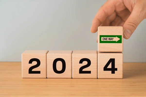 2024 Koncepcja Biznesowa Roku Kierunek Rozwoju Wskazanie Celu Analiza Ekonomiczno — Zdjęcie stockowe