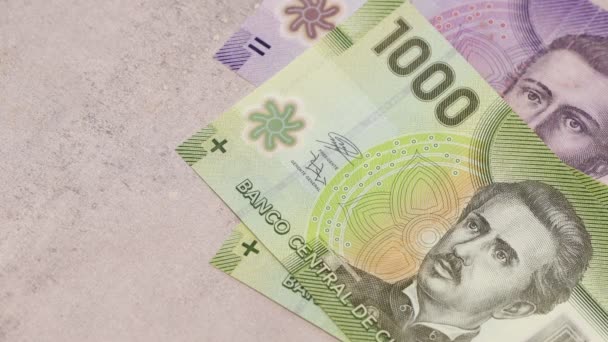 Чилі Гроші Чилійське Песо Підрахунок Готівки Різні Паперові Банкноти Крупним — стокове відео