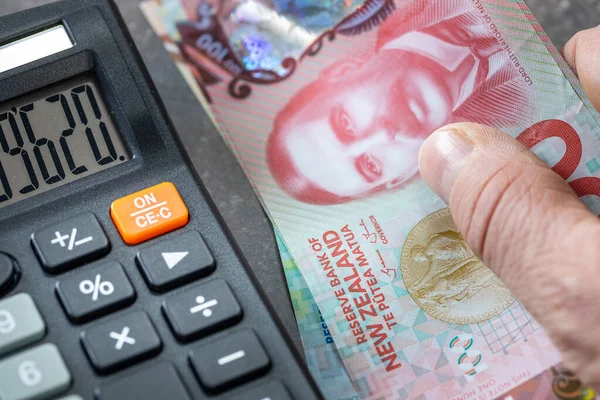 Dolar Nowozelandzki Kalkulator Plik Pieniężny Rozliczenia Finansowe Budżet Gospodarstwa Domowego — Zdjęcie stockowe