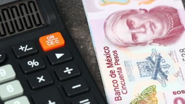 Meksika parası, finansal anlaşmalar, hesap makinesi ve para sayma, Meksika pezosu