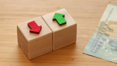 Euro, Finansal Piyasa, Ekonomik Analiz, faiz oranları, hisse senetleri, tahviller, sıralama, ev bütçesi, mortgage, kredi oranları, yukarı ya da aşağı, ok sembolü, Avrupa Birliği 'nin parasını sayma, düz yatış