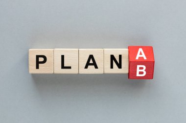 A planı ve B planı. Farklı seçenekler, alternatif seçenek. Strateji ve planlama. İş konsepti. Kavramsal kelimeler, kapat