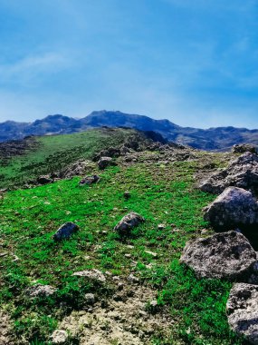 Dağın tepesindeki manzara
