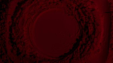 Kırmızı doku. Barut arkaplanı. Pedra, kum. Kırmızı renk. Koyu kırmızı. Yoğun koyu kırmızı. Çatlaklar, dalgalar, çizgiler, daireler, depresyonlar. Dışbükey. Afiş, reklam, yazı için.