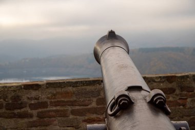 Şatoda eski toplar, Schloss Waldeck. Yüksek kalite fotoğraf