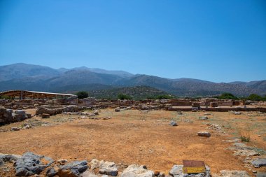 Girit 'te taş harabeleriyle dolu antik arkeolojik alan. Yüksek kalite fotoğraf