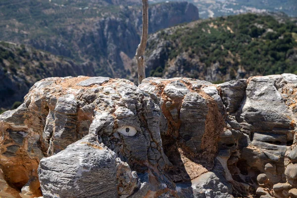 Blick Auf Ein Tal Mit Felsen Vordergrund Hochwertiges Foto — Stockfoto